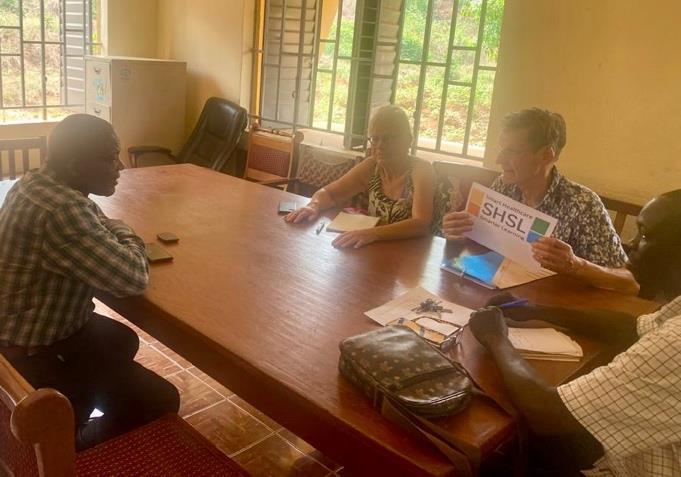 Overleg met de DD van Bombali (Makeni), Lahai Feika